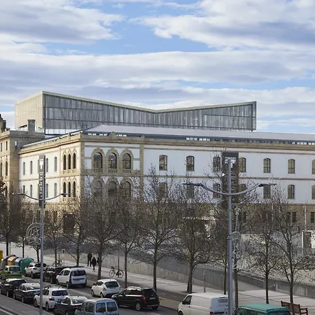 Always Easy I Tabakalera サン・セバスティアン