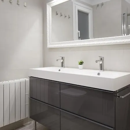 Always Easy I Tabakalera * San Sebastián